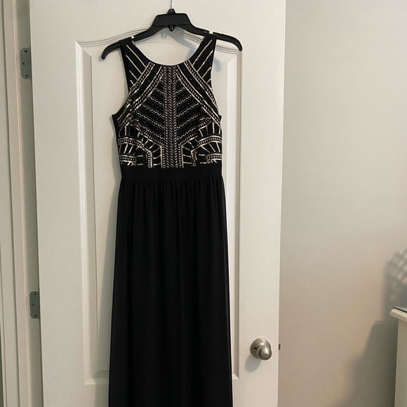 Dress - Picture 1 of 4